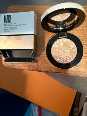 Make Beauty Multi Chromatic Eyeshadow in Glaze New
